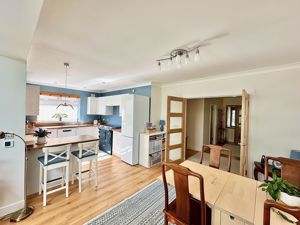 Photo 16- click for photo gallery